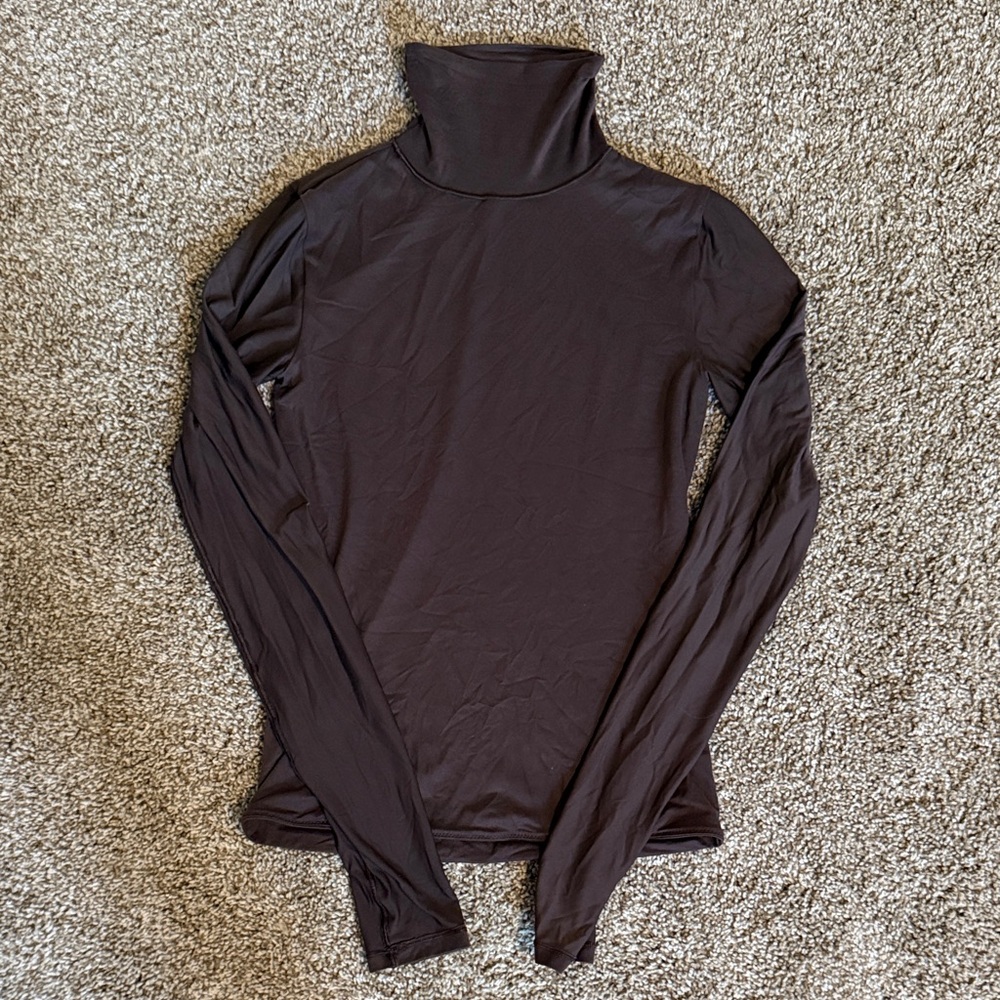 Wundermost ultra soft Nulu mock neck long sleeve lululemon